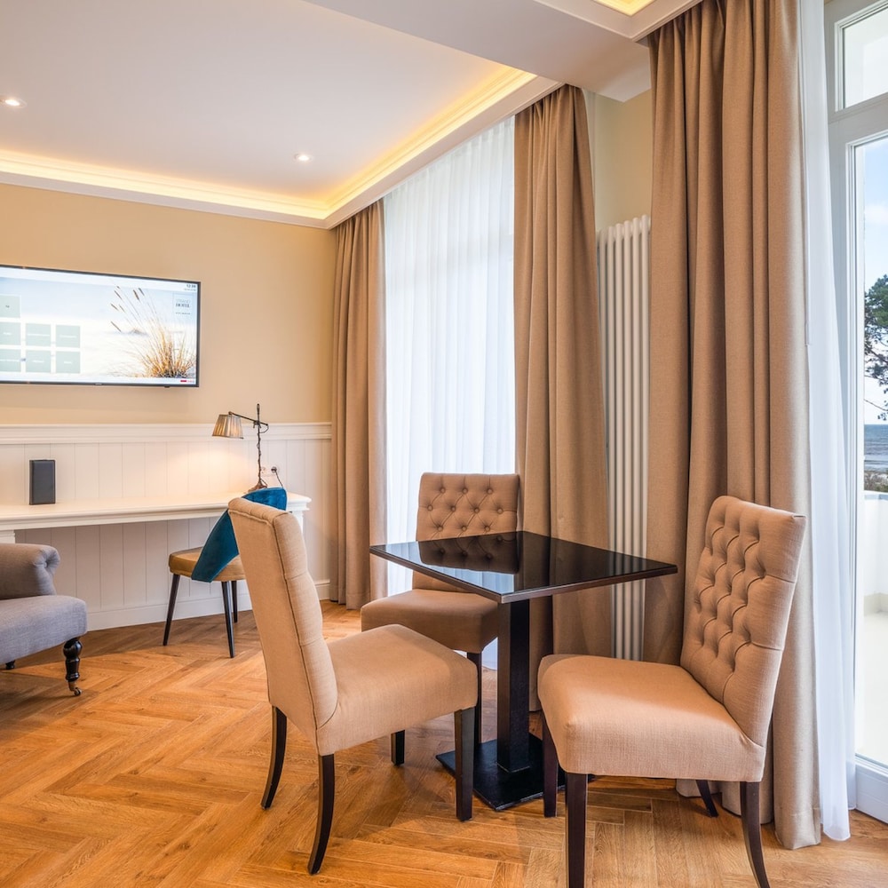 Deluxe Suite, Balcony, Oceanfront