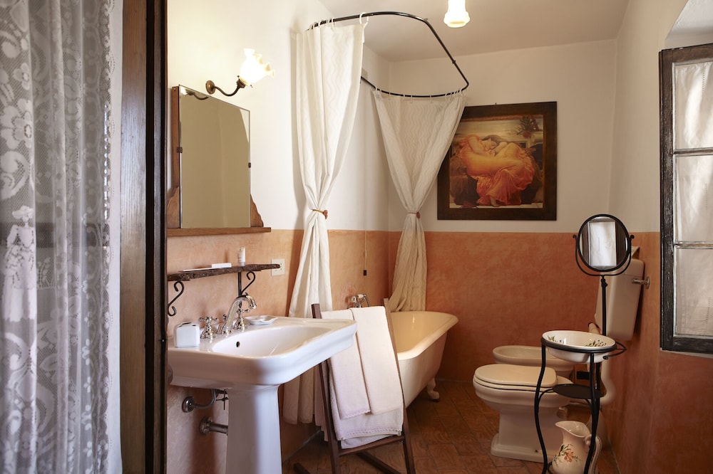 Luxury Room photo 2