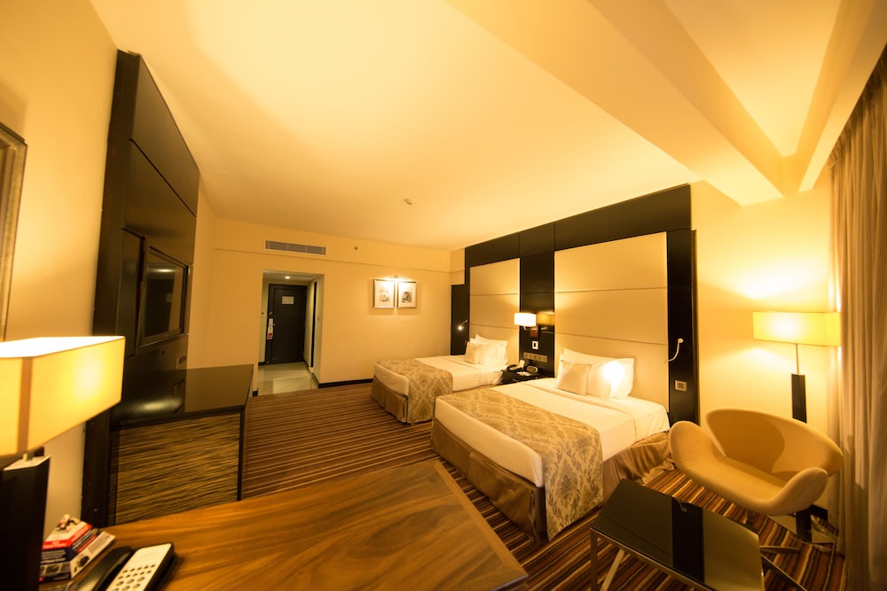 Double Room, 2 Double Beds - Photo 11