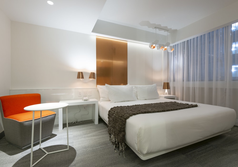 Superior Single Room, 1 King Bed - Photo 1
