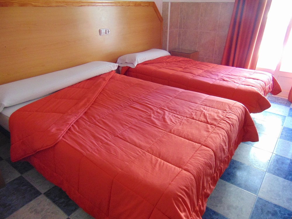 Standard Triple Room, Terrace photo 3