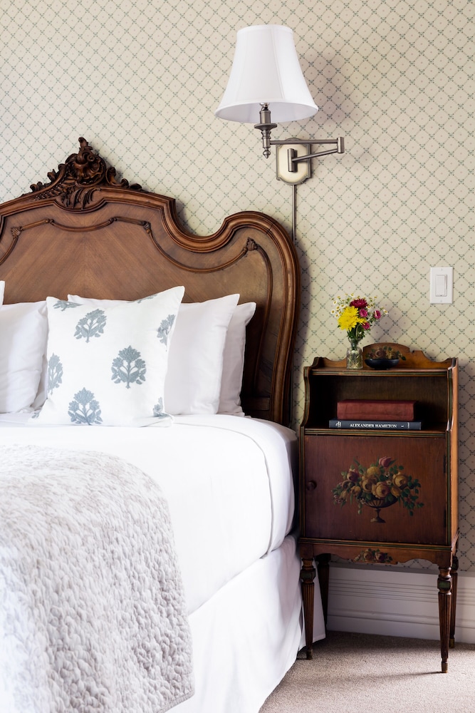 Deluxe Suite, 1 Queen Bed photo 3