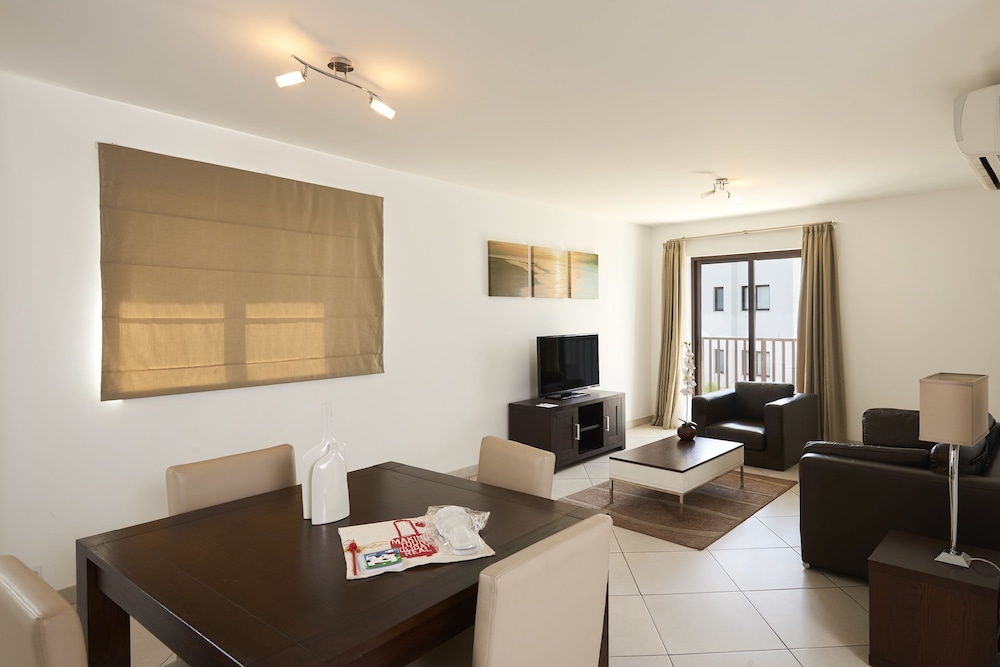 Family Room, Pool View
