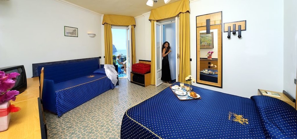 Superior Double Room, Sea View photo 2