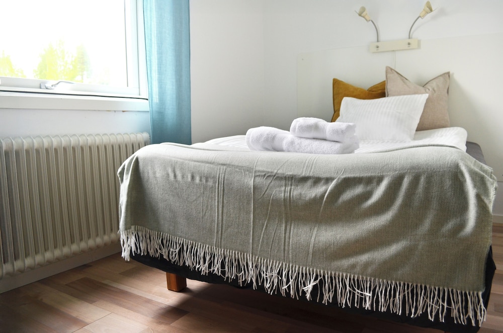 Single Room, 1 Bedroom (Top Floor)