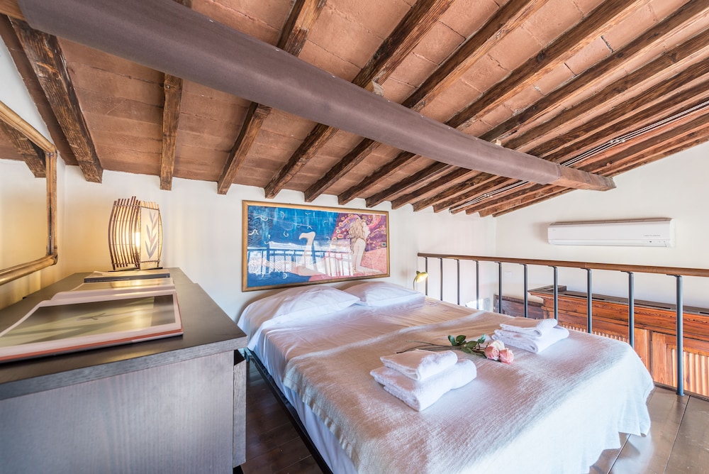 Design Apartment, 1 Bedroom (Loggia Donati) photo 3