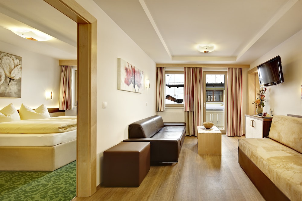 Grand Suite, Balcony photo 1