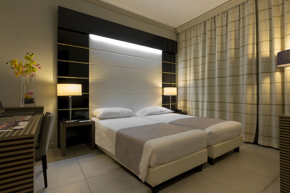 Classic Double or Twin Room - Photo 2