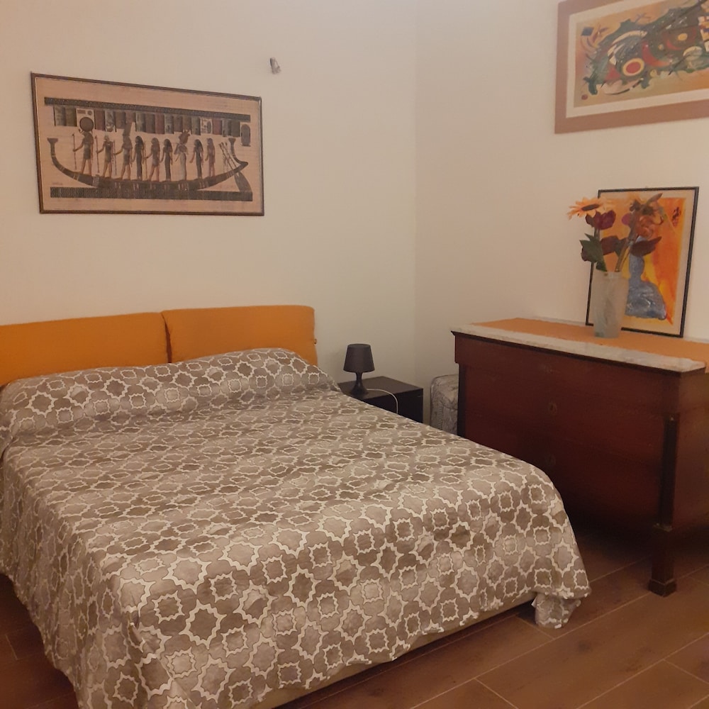 Standard Double Room, Shared Bathroom (Gialla)