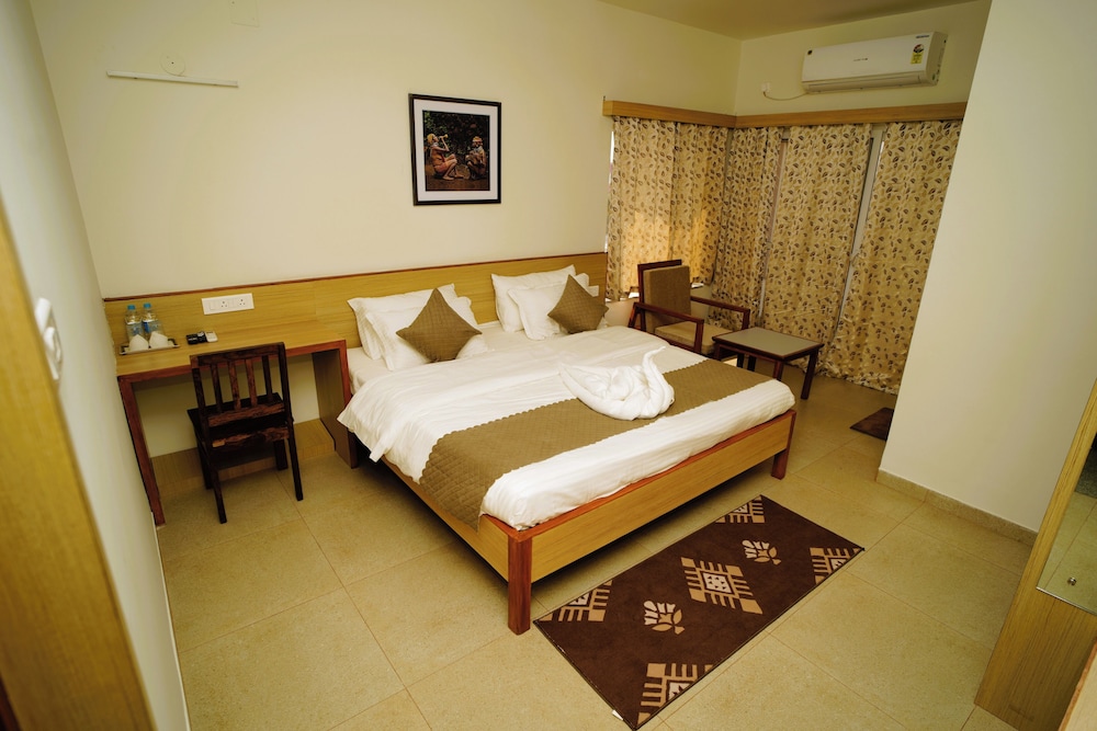 Deluxe Double Room, City View