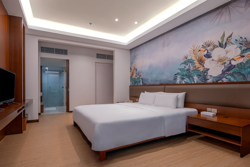 Suite, 2 Double Beds, City View