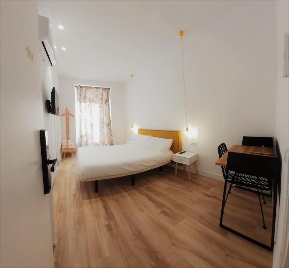 Deluxe Double Room, 1 Double Bed - Photo 3