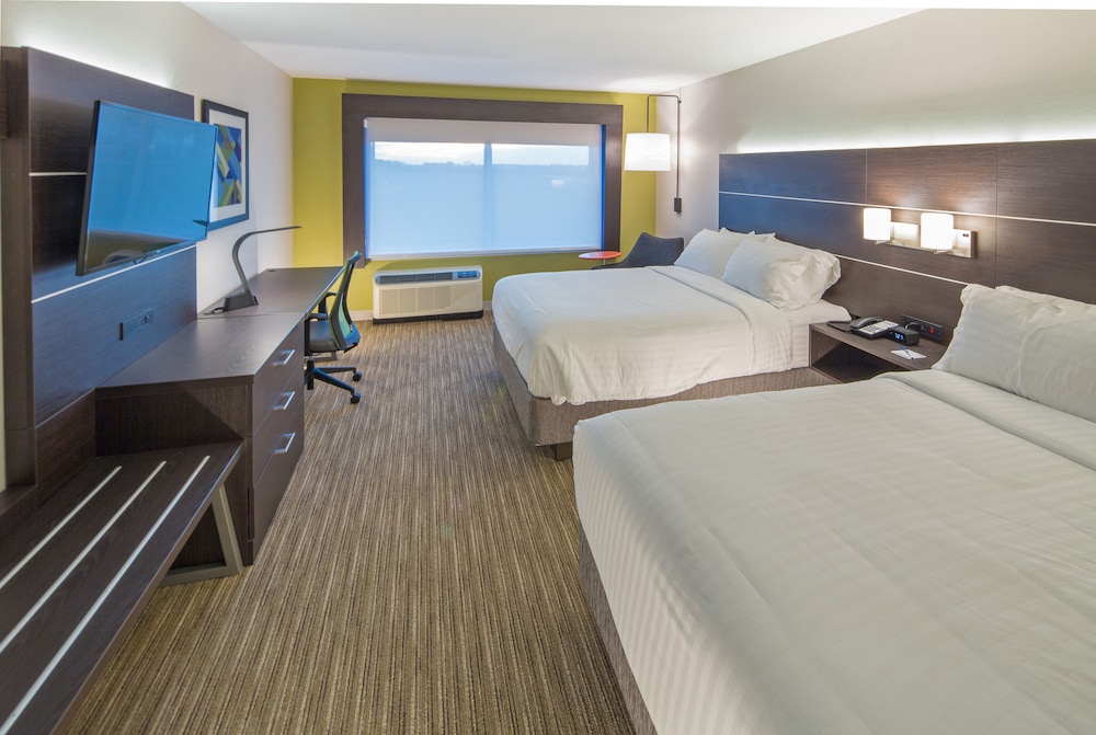 Suite, 1 King Bed, Accessible (Mobility) photo 3