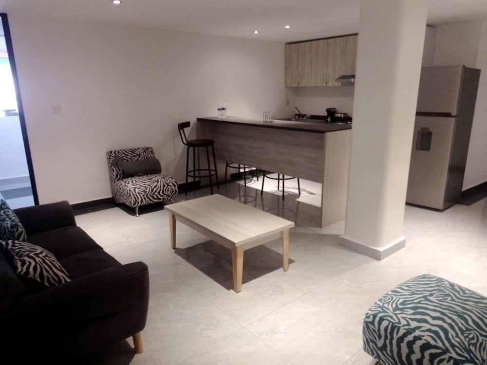 Standard Shared Dormitory, 1 Queen Bed