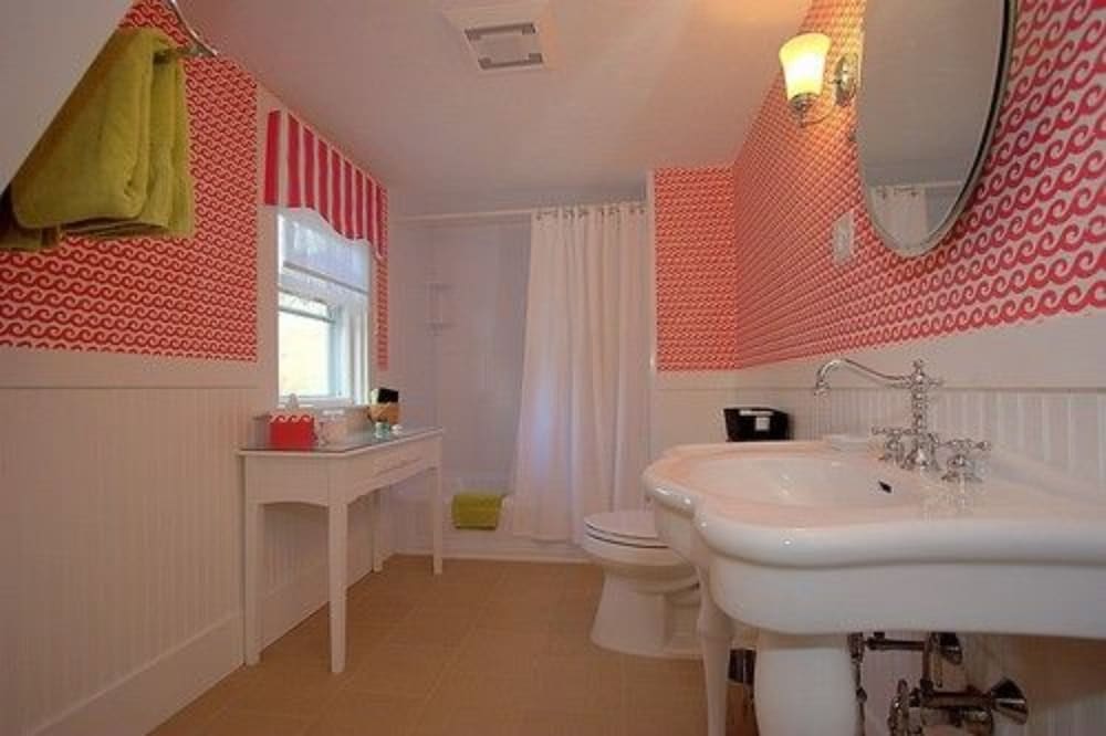 Room (Down the Shore) photo 3
