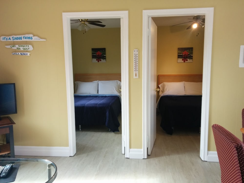 Standard Suite, 2 Bedrooms, Kitchen (Room 4) photo 2
