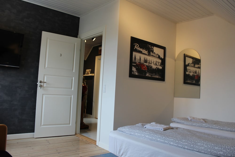 Double or Twin Room (3) photo 1