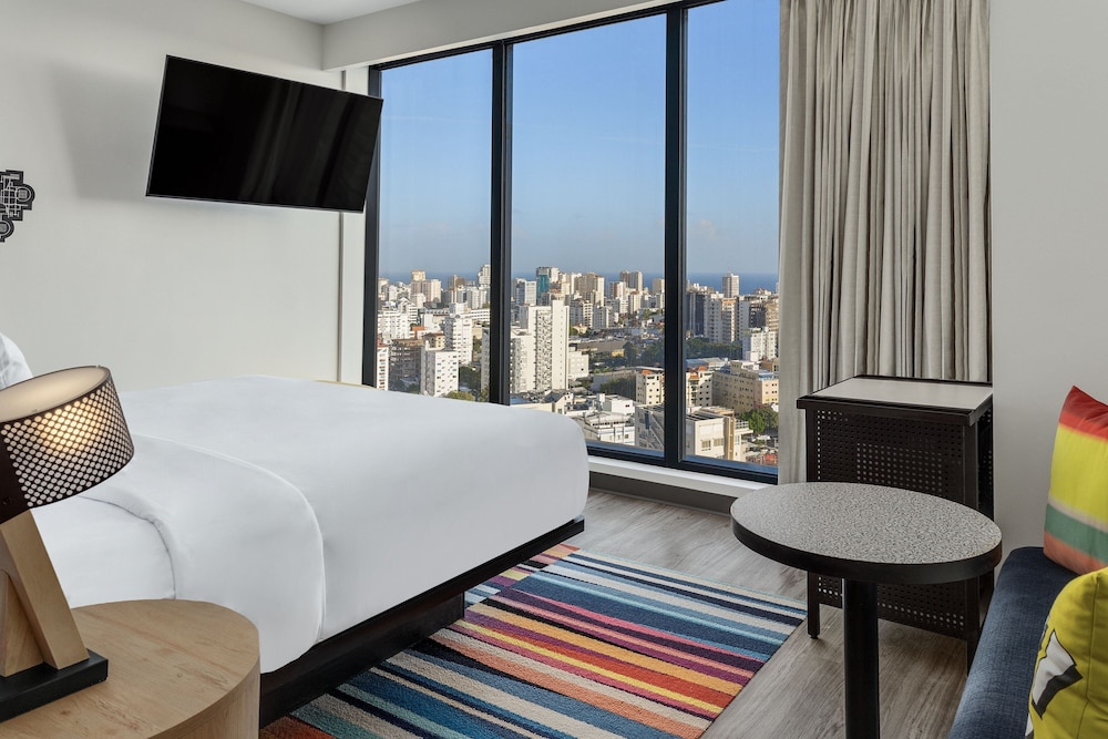 Room, 1 King Bed, City View - Photo 1