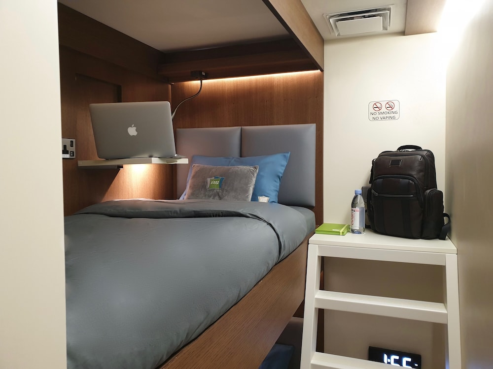 YAWN Bunk Bed Cabin - 8 Hour Night Stay from 23:00-07:00 hrs (11pm-7am)No Bathroom photo 3