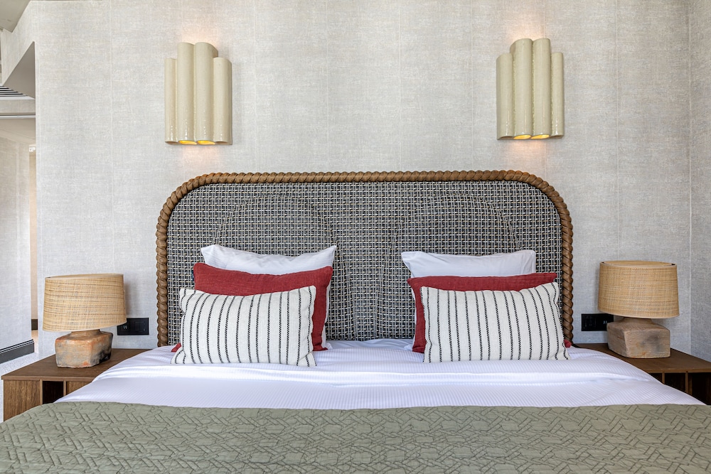 Deluxe Double Room photo 3