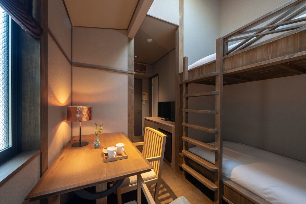 KAZE Twin Room