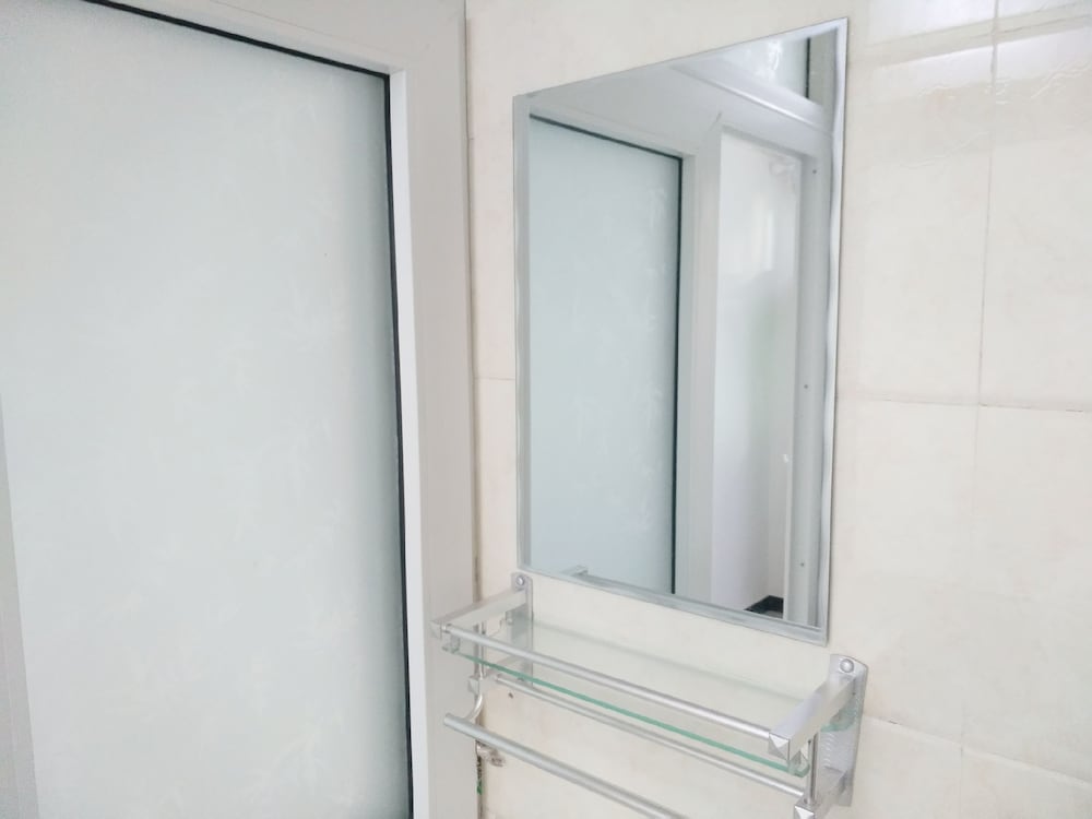 Twin Room, River View (Mainland China Citizen Only) photo 3