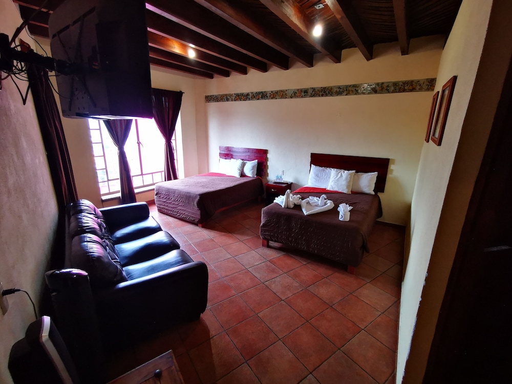 Panoramic Quadruple Room, 2 Double Beds, City View (Marcolini) photo 1