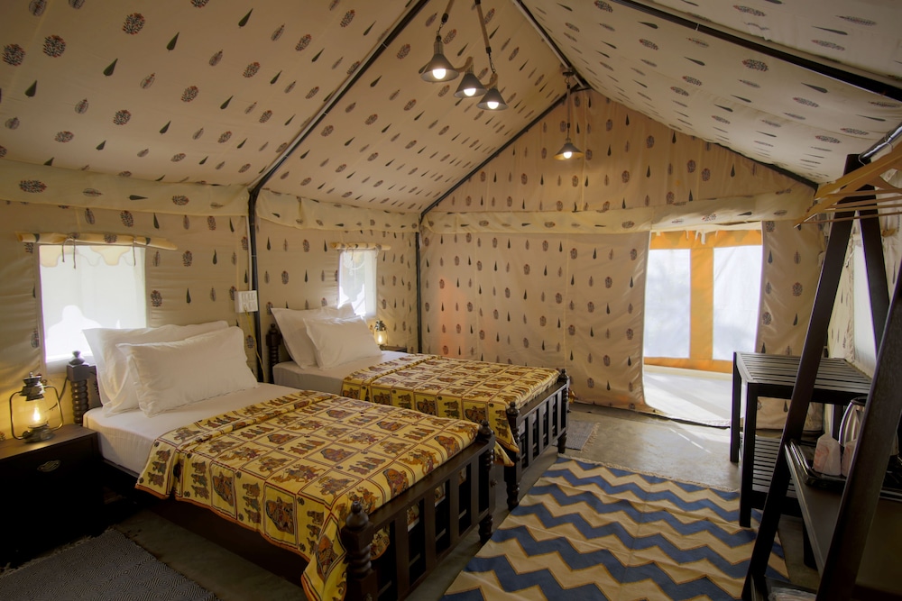 Deluxe Double or Twin Room, 1 King Bed, River View photo 2