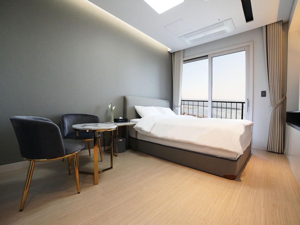 Standard Double Room, 1 Queen Bed, Sea View photo 1