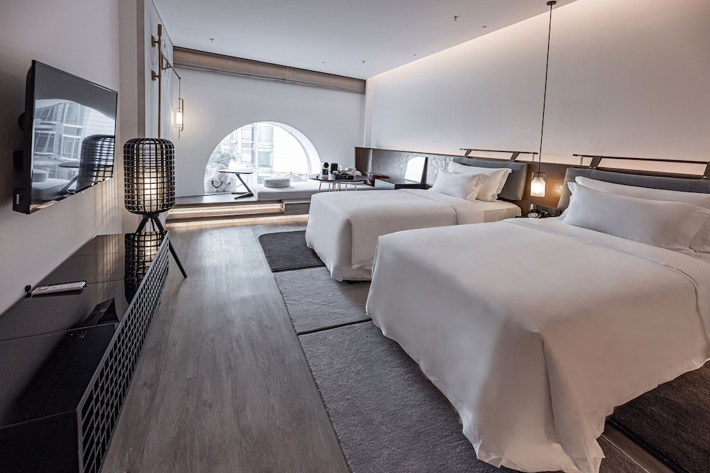 Premier Twin Room