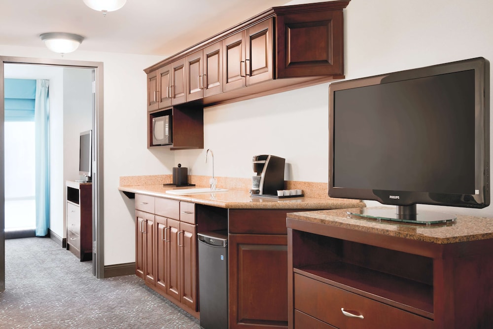 One Bedroom Suite, One King Bed - Photo 4