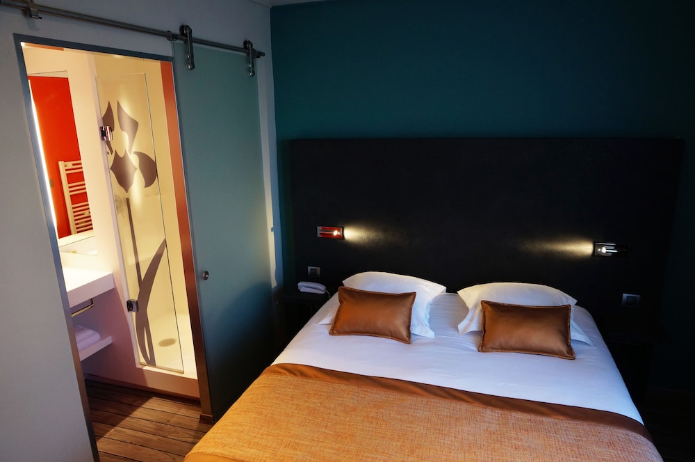 Elegant Premium Double Room photo 1