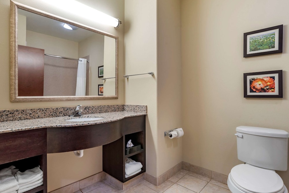 Room, 2 Queen Beds, Accessible, Non Smoking (Efficiency) - Photo 3