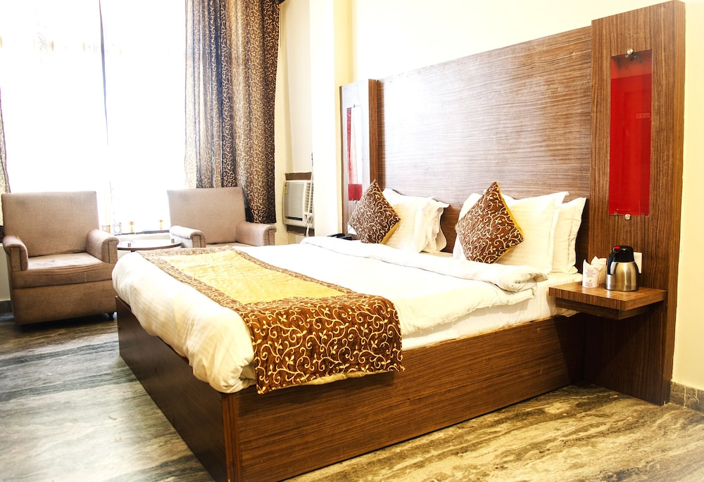 Deluxe Room - Photo 3