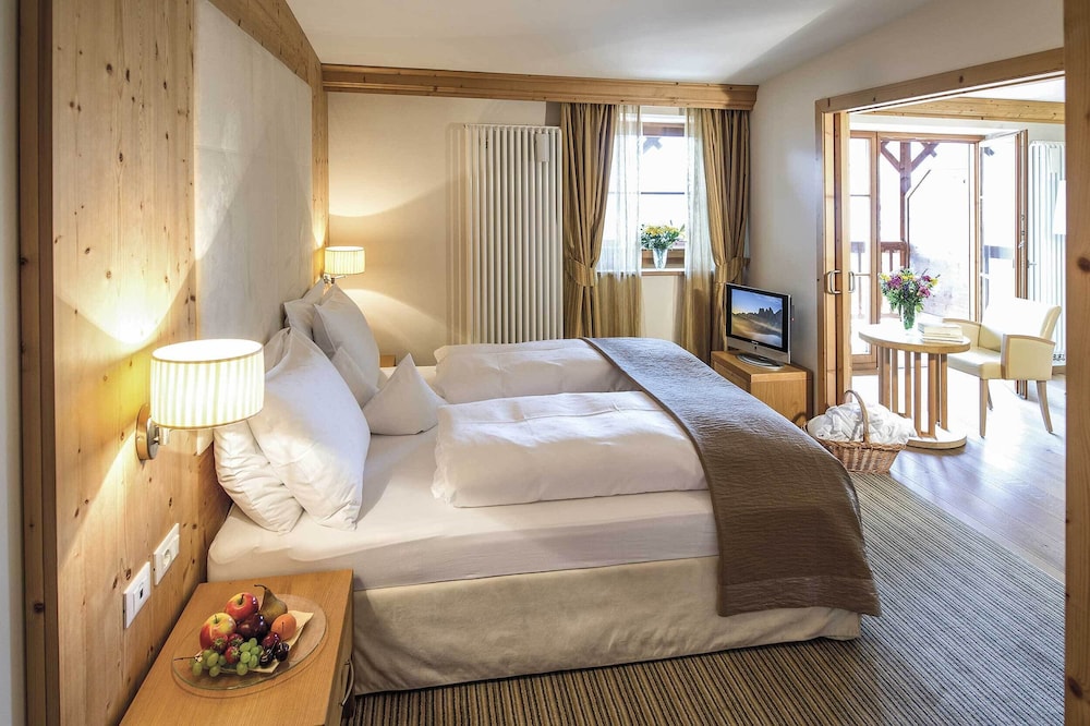 Comfort Suite, 1 Double Bed with Sofa bed photo 2