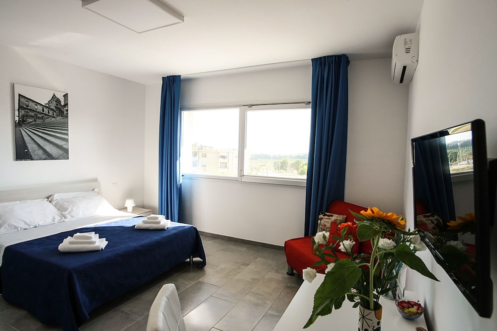 Deluxe Triple Room - Photo 1