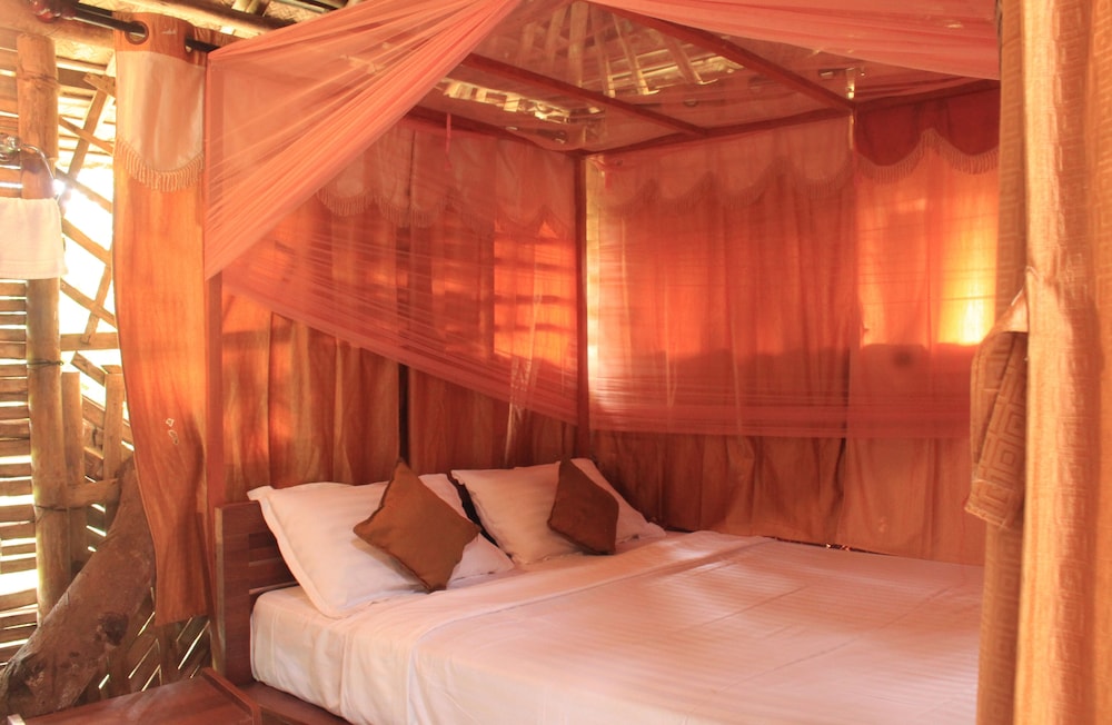Comfort Tree House, Non Smoking, Garden View photo 1