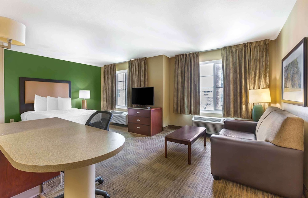 Deluxe Studio, 1 Double Bed with Sofa bed, Accessible, Non Smoking - Photo 4