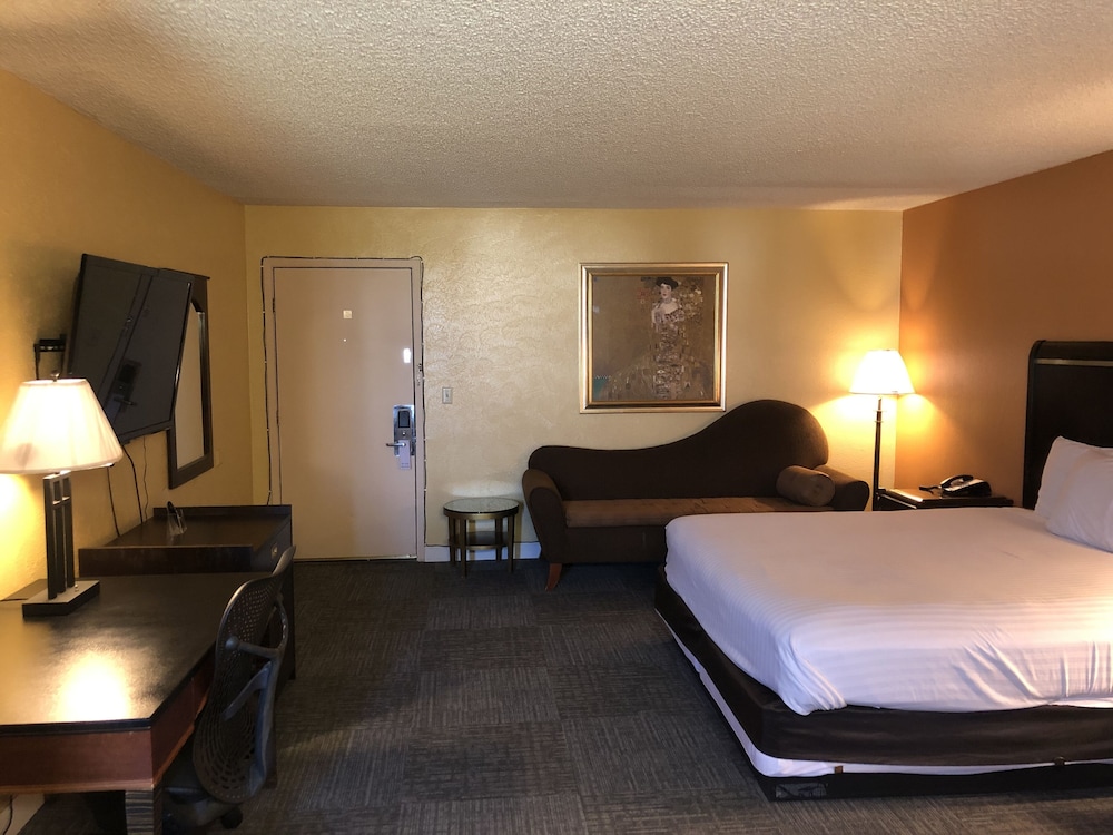 Deluxe Room, 2 Bedrooms, Non Smoking, Pets Not Allowed photo 2