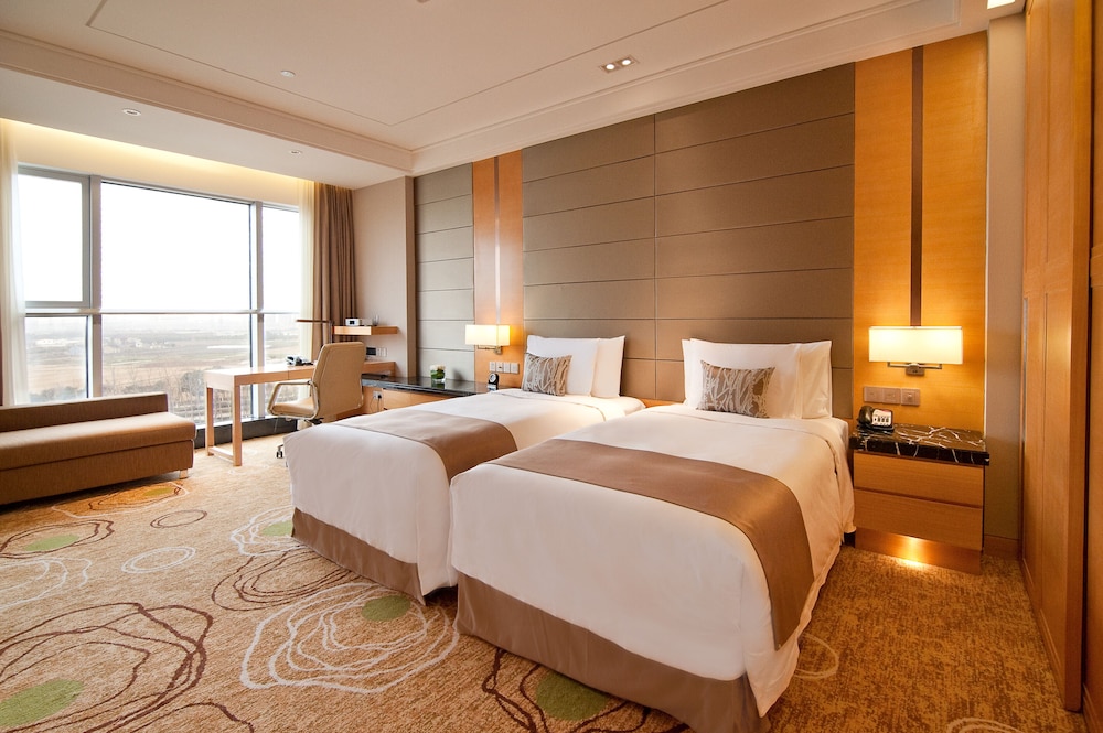 Standard Room thumbnail 6