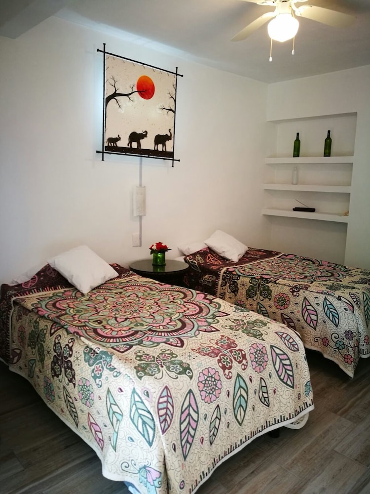 Standard Room, 2 Twin Beds photo 1