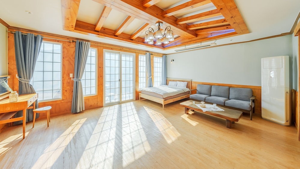 Basic Room, 1 Bedroom (room 302(No Pet))