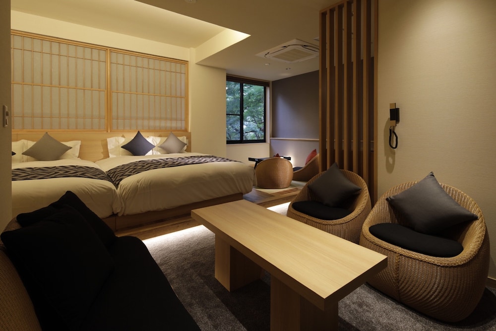 Japanese Western Queen Twin Room Sukiyaki Dinner, Non Smoking photo 3