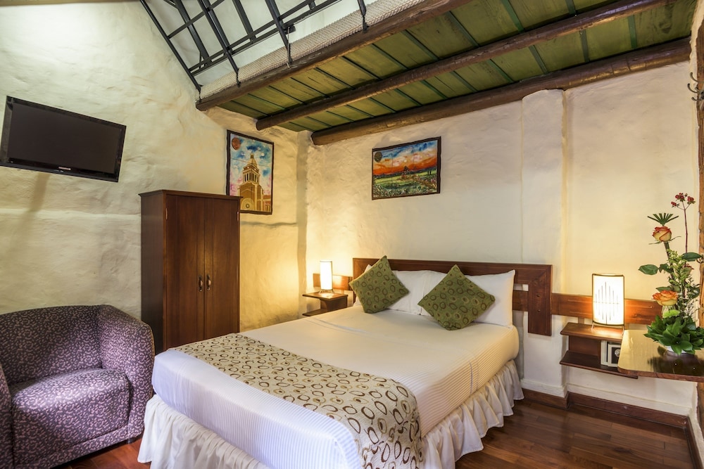 Double Room - Photo 6