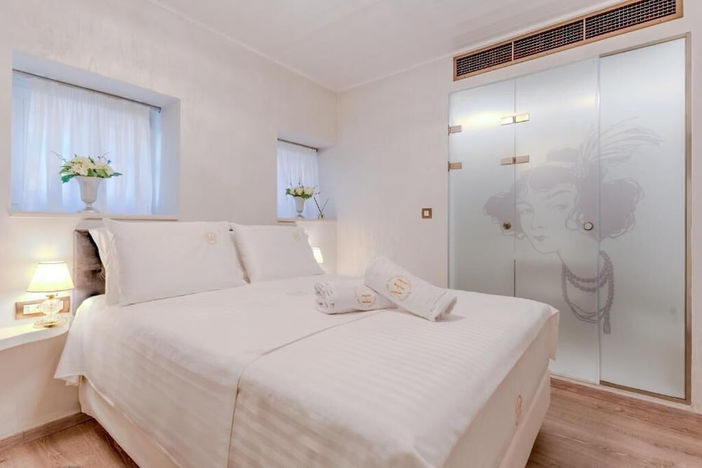 Junior Double Room