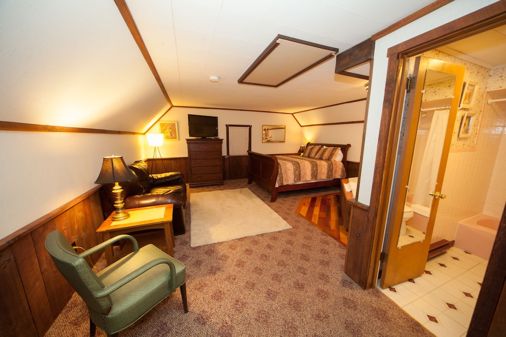Eagle’s Nest Suite photo 3