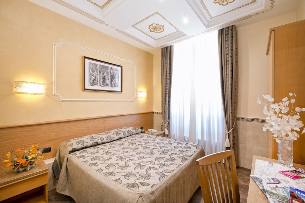 Standard Double Room Single Use photo 2