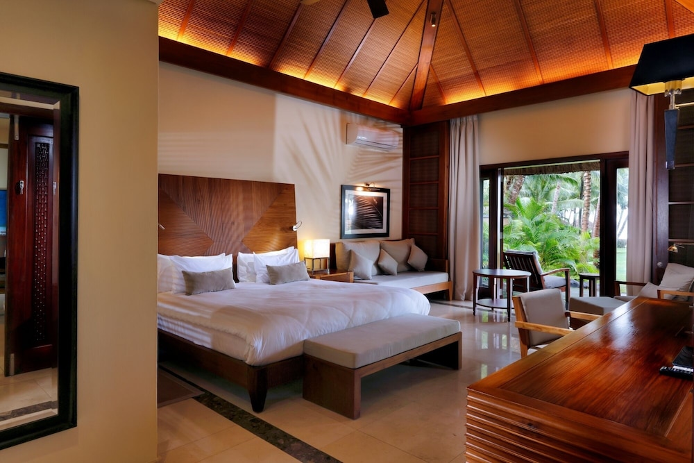 Suite, Oceanfront (Double, Pool Villa) - Photo 2