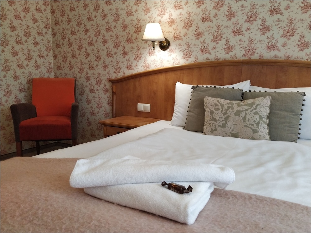 Standard Double Room photo 3