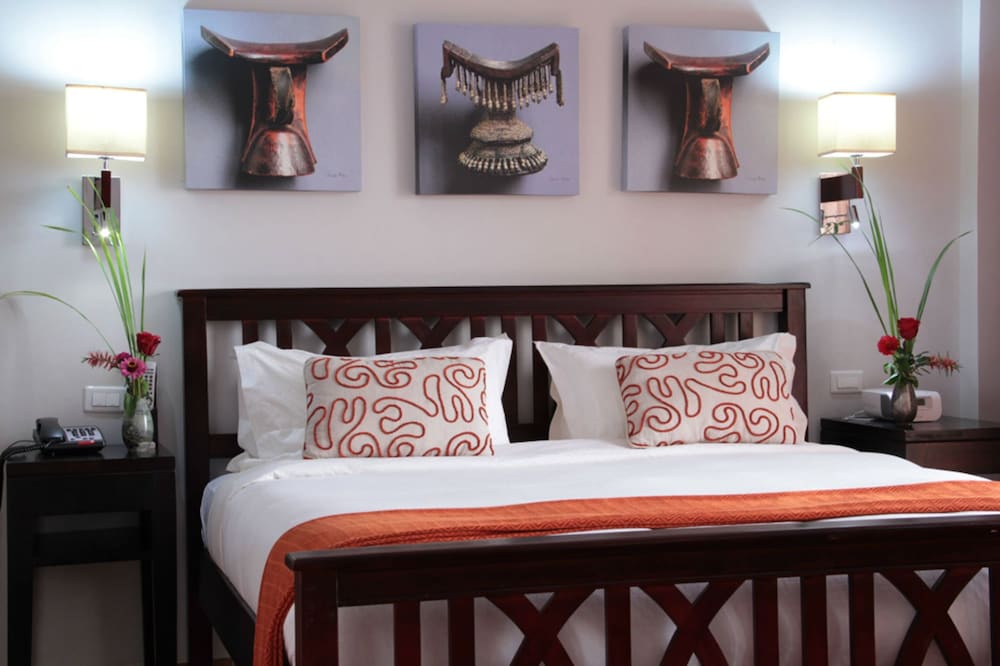 Classic Room, Lake View (Memorable Queen) photo 1